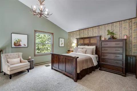 Bedroom - 25257 Snyder Ave, Conifer, CO 80433 photo 3 of 5