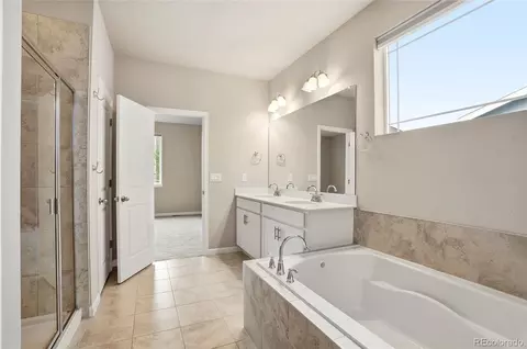 Bath - 1821 Thrive Dr, Windsor, CO 80550 photo 3 of 4
