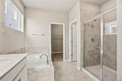 Bath - 1821 Thrive Dr, Windsor, CO 80550 photo 2 of 4
