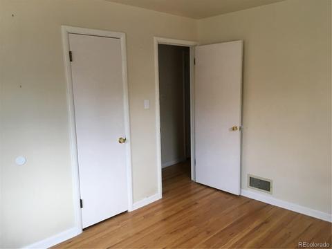 865 Newark St, Aurora, CO 80010 photo 7