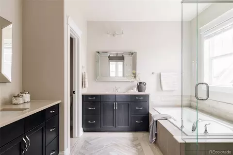 Bath - 8904 E 51st Ave, Denver, CO 80238 photo 2 of 5
