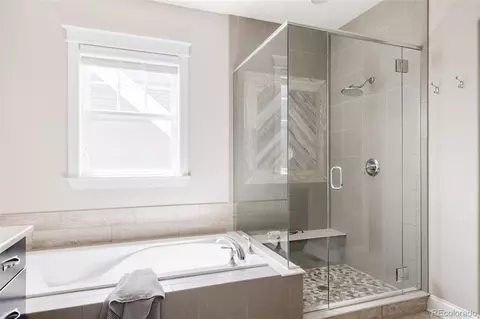 Bath - 8904 E 51st Ave, Denver, CO 80238 photo 3 of 5