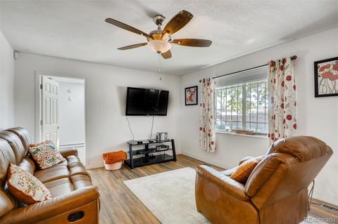 5544 Abilene St, Denver, CO 80239 photo 5