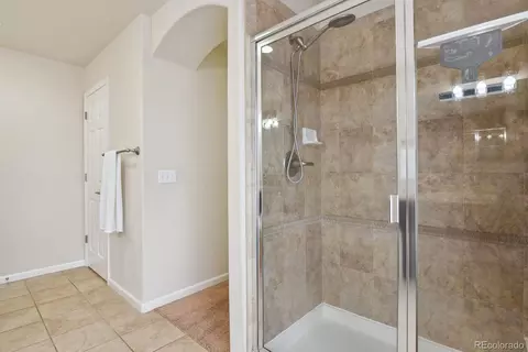 Bath - 20709 Euclid Dr, Centennial, CO 80016 photo 3 of 6