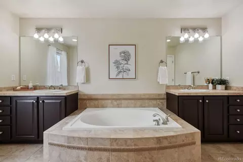 Bath - 20709 Euclid Dr, Centennial, CO 80016 photo 2 of 6