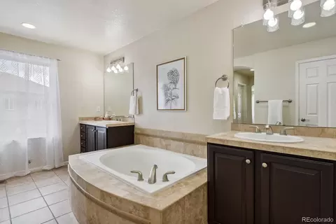 Bath - 20709 Euclid Dr, Centennial, CO 80016 photo 4 of 6
