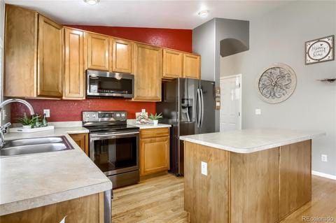 20422 E Duke Dr, Aurora, CO 80013 photo 6