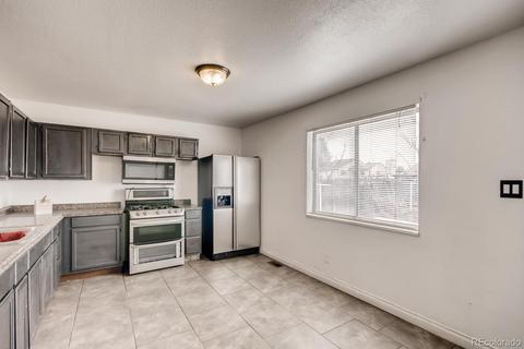 5144 Carson St, Denver, CO 80239 photo 3