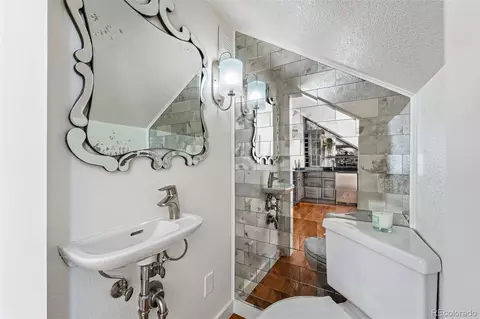Bath - 918 Ivanhoe St, Denver, CO 80220 photo 3 of 4