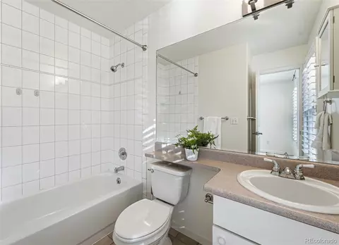 Bath - 918 Ivanhoe St, Denver, CO 80220 photo 2 of 4
