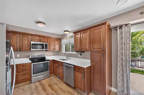 Kitchen - 17423 E Prentice Cir, Aurora, CO 80015 photo 2 of 4