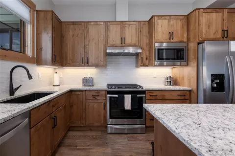 Kitchen - 40 Springview Ln #B102, Fraser, CO 80442 photo 3 of 3