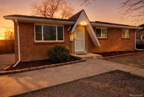 378 S Racine St, Aurora, CO 80012