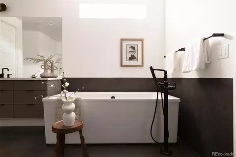 Bath - 9968 E 63rd Dr, Denver, CO 80238 photo 5 of 11