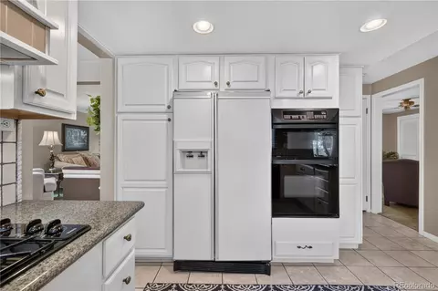 Kitchen - 6371 E Dickenson Pl, Denver, CO 80222 photo 3 of 4
