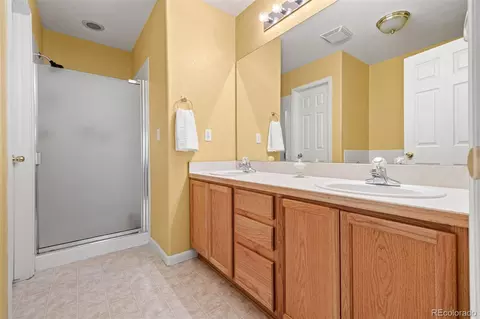 Bath - 15555 E 40th Ave #110, Denver, CO 80239 photo 2 of 5