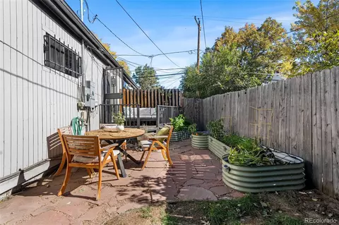Exterior - 816 E 4th Ave, Denver, CO 80218 photo 5 of 9