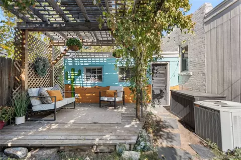 Exterior - 816 E 4th Ave, Denver, CO 80218 photo 6 of 9