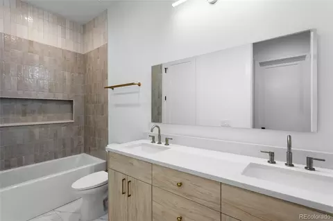 Bath - 35 S Jackson St, Denver, CO 80209 photo 6 of 6