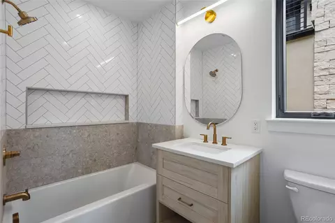 Bath - 35 S Jackson St, Denver, CO 80209 photo 4 of 6
