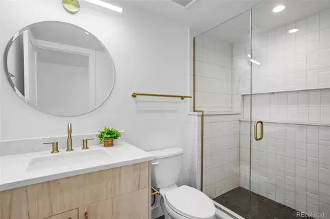 Bath - 35 S Jackson St, Denver, CO 80209 photo 5 of 6