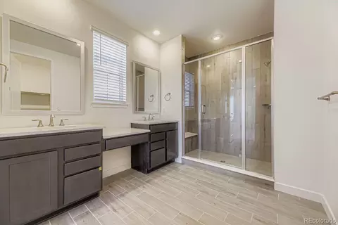 Bath - 24515 E Kettle Ct, Aurora, CO 80016 photo 2 of 2