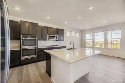 Kitchen - 24515 E Kettle Ct, Aurora, CO 80016 photo 1 of 1