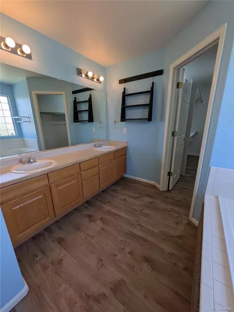 Bath - 19613 E 39th Ave, Denver, CO 80249 photo 3 of 7