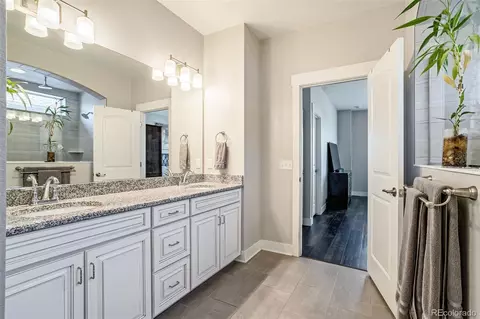 Bath - 9962 E 60th Ave, Denver, CO 80238 photo 3 of 5