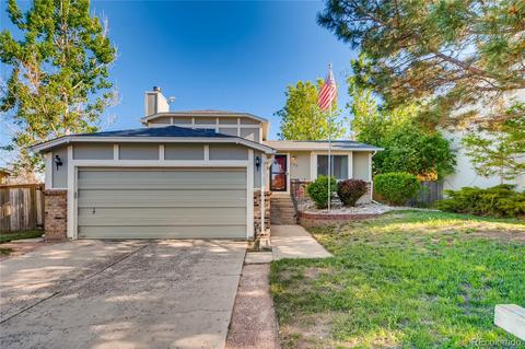 17570 E Grand Dr, Aurora, CO 80015 photo 2