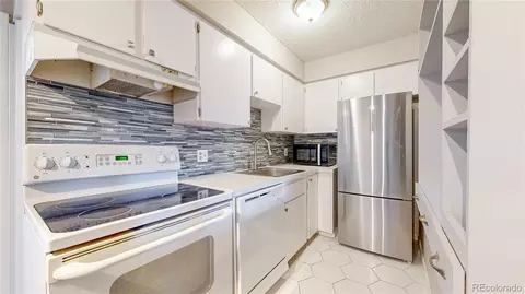 5770 E Warren Ave #213, Denver, CO 80222