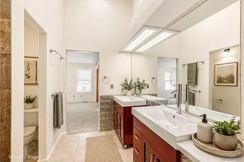 Bath - 4927 S Eagle Cir, Aurora, CO 80015 photo 2 of 3
