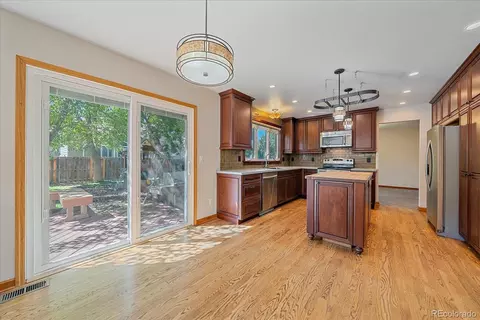 Kitchen - 21064 E Crestline Cir, Centennial, CO 80015 photo 4 of 4
