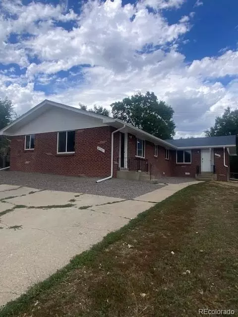 8727-8729 W 63rd Pl, Arvada, CO 80004