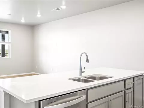22280 E 8th Ave, Aurora, CO 80018 photo 9