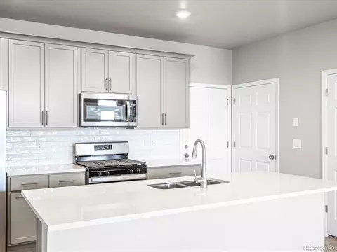 22280 E 8th Ave, Aurora, CO 80018 photo 6
