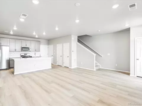 22280 E 8th Ave, Aurora, CO 80018 photo 4