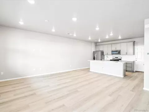 22280 E 8th Ave, Aurora, CO 80018 photo 3