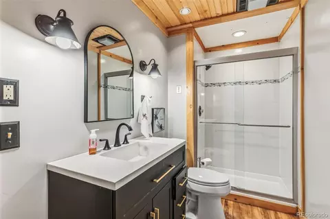 Bath - 24333 Bent Feather Rd, Conifer, CO 80433 photo 4 of 4