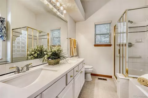 Bath - 18379 E Linvale Dr, Aurora, CO 80013 photo 1 of 3