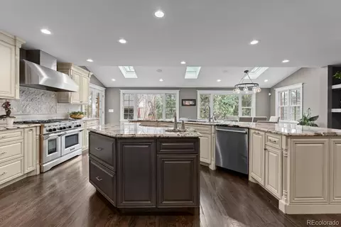 5220 S Joliet Way, Englewood, CO 80111