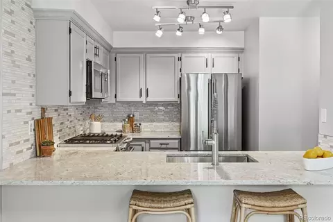 2892 W Long Cir #G, Littleton, CO 80120