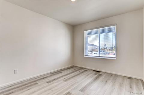 362 Spruce St, Bennett, CO 80102 photo 5