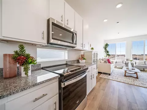 22182 E 38th Pl, Aurora, CO 80019 photo 5