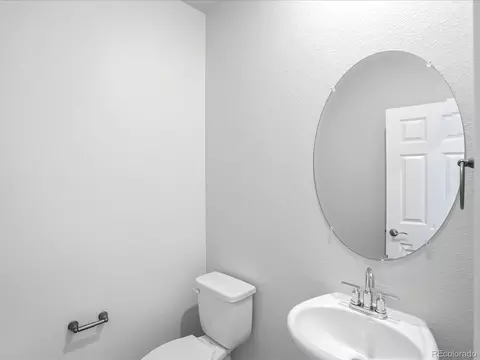 Bath - 1606 Nathan River Dr, Windsor, CO 80550 photo 1 of 4