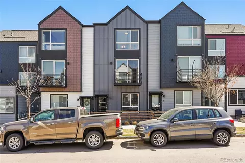 1064 Depew St, Lakewood, CO 80214