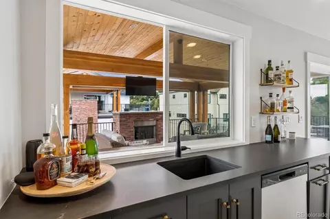 Kitchen - 8367 W 68th Ln, Arvada, CO 80004 photo 4 of 4
