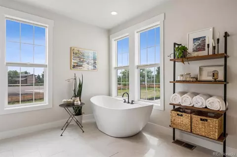 Bath - 8367 W 68th Ln, Arvada, CO 80004 photo 3 of 6