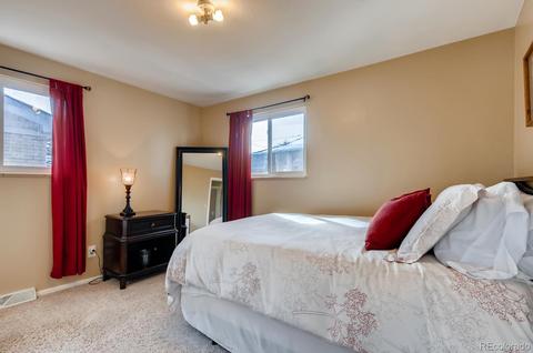 3237 Carson St, Aurora, CO 80011 photo 9