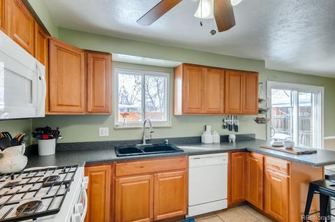 3237 Carson St, Aurora, CO 80011 photo 6